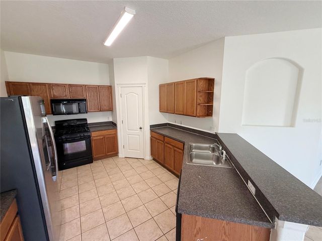 6901 SURREY HILL PLACE, Apollo Beach, FL 33572