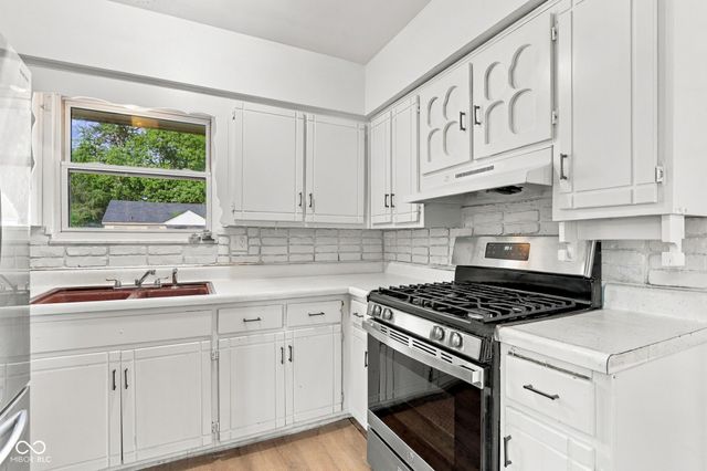 3635 Kinnear, Indianapolis, IN 46218