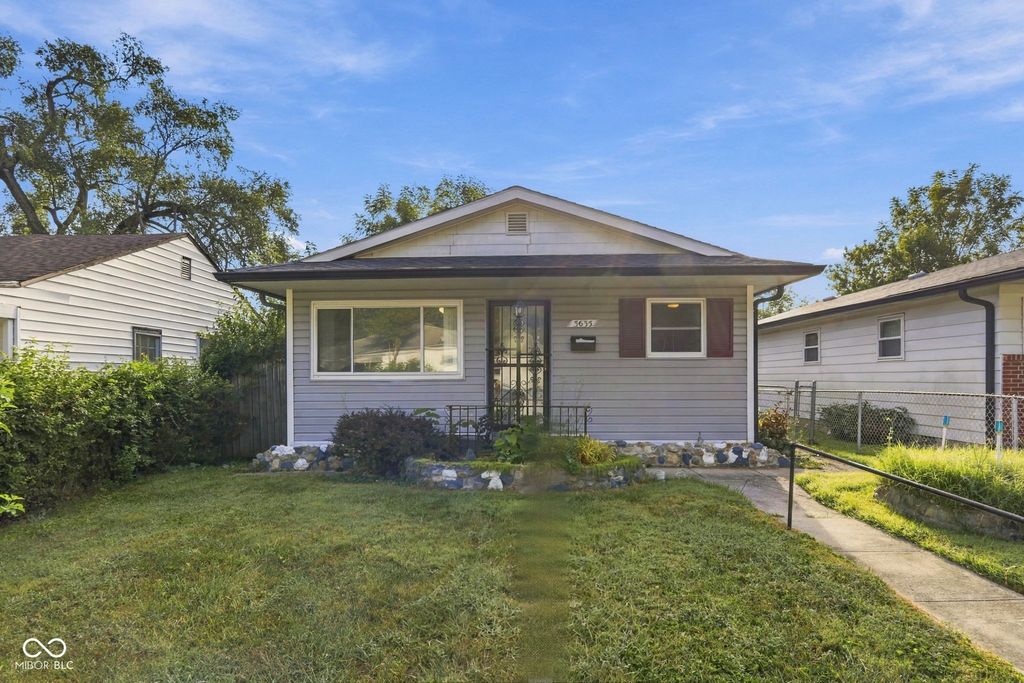 3635 Kinnear, Indianapolis, IN 46218