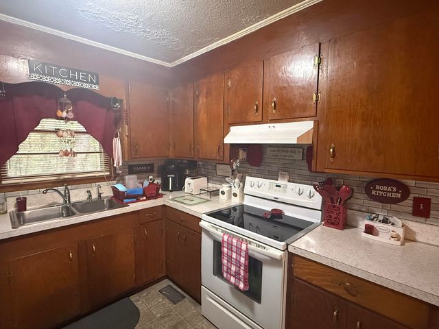 66 Glenwood Drive, Sumter, SC 29153