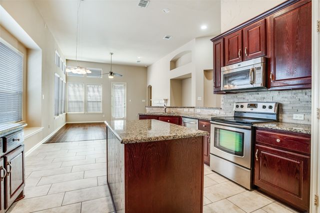 3144 Deer Run Drive, Little Elm, TX 75068