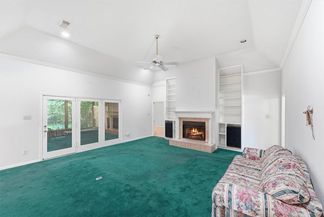 1013 Glenshannon Avenue, Friendswood, TX 77546