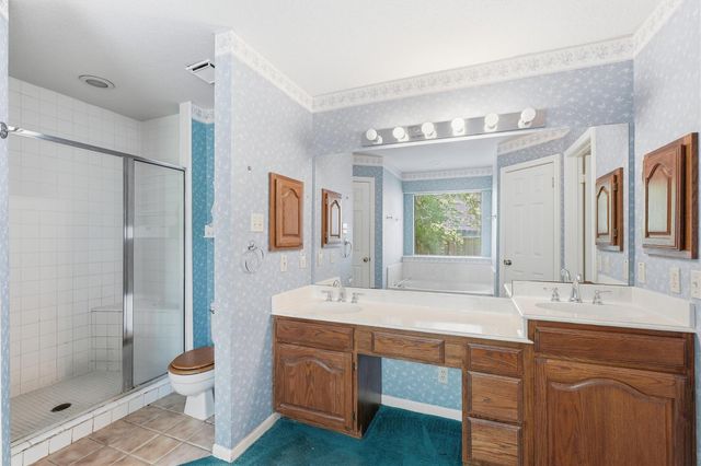 1013 Glenshannon Avenue, Friendswood, TX 77546