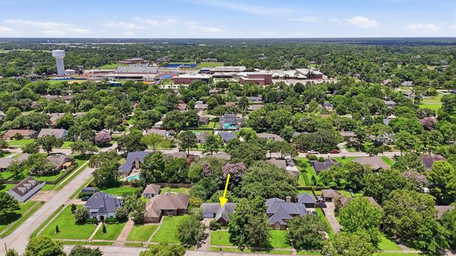 1013 Glenshannon Avenue, Friendswood, TX 77546