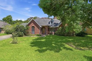 1013 Glenshannon Avenue, Friendswood, TX 77546