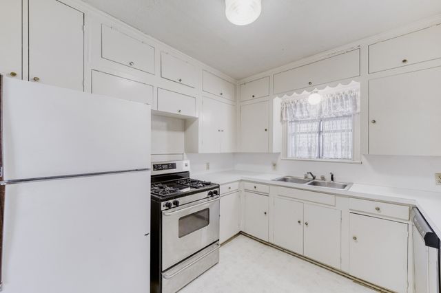 5833 E Mockingbird Lane, Dallas, TX 75206