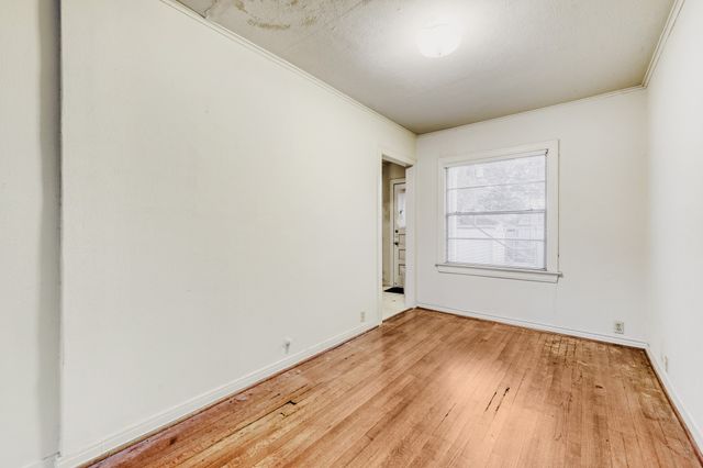 5833 E Mockingbird Lane, Dallas, TX 75206