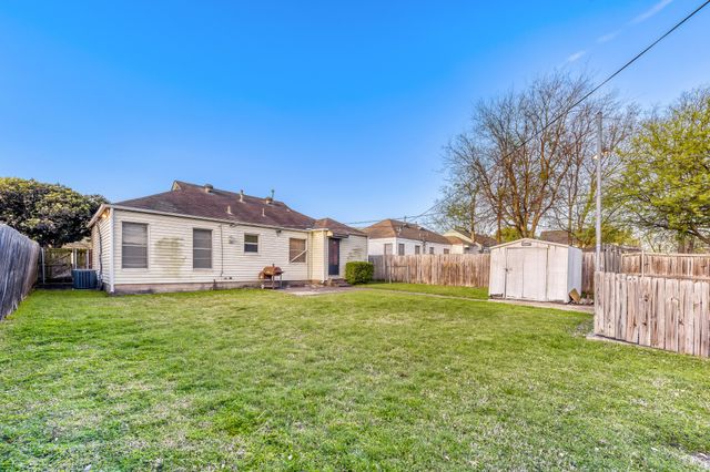 5833 E Mockingbird Lane, Dallas, TX 75206