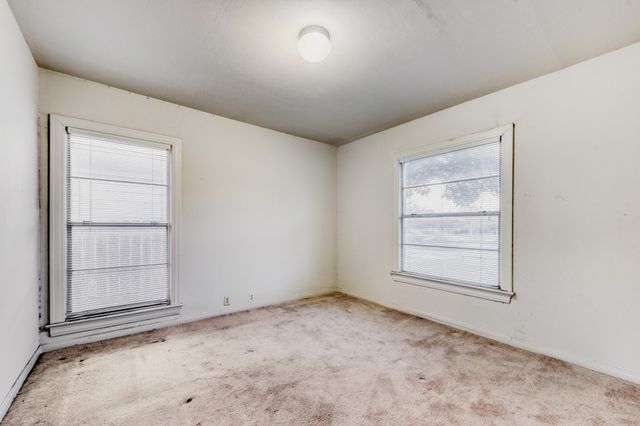 5833 E Mockingbird Lane, Dallas, TX 75206