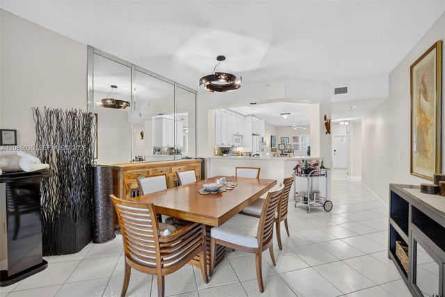 7727 Southampton Terrace 310, Tamarac, FL 33321