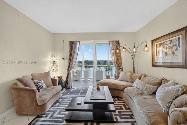 7727 Southampton Terrace 310, Tamarac, FL 33321