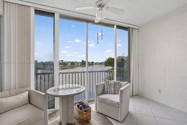 7727 Southampton Terrace 310, Tamarac, FL 33321