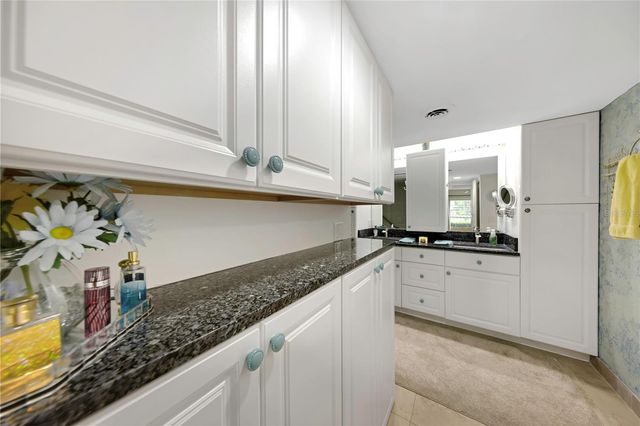 3035 COUNTRYSIDE BOULEVARD 16B, Clearwater, FL 33761