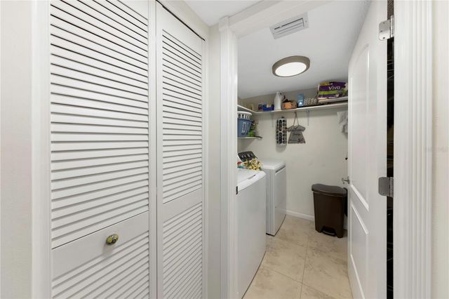 3035 COUNTRYSIDE BOULEVARD 16B, Clearwater, FL 33761