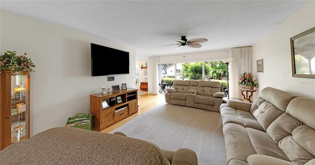 3035 COUNTRYSIDE BOULEVARD 16B, Clearwater, FL 33761