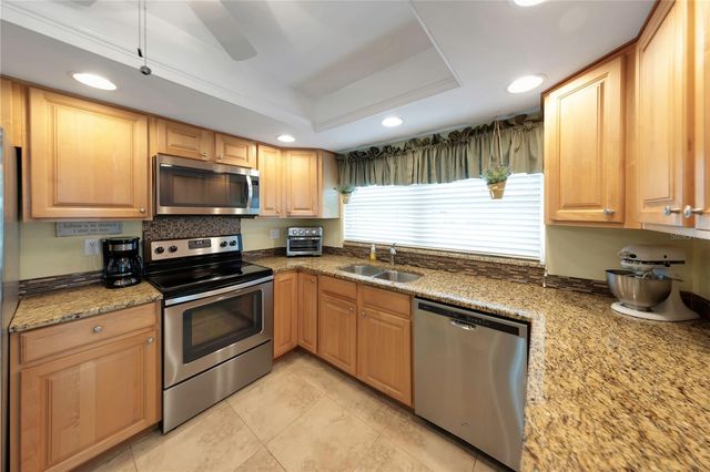 3035 COUNTRYSIDE BOULEVARD 16B, Clearwater, FL 33761