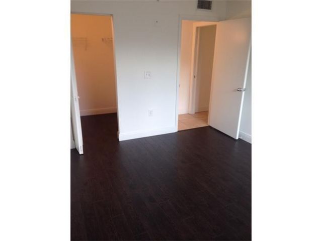 4820 N State Road 7 203, Coconut Creek, FL 33073