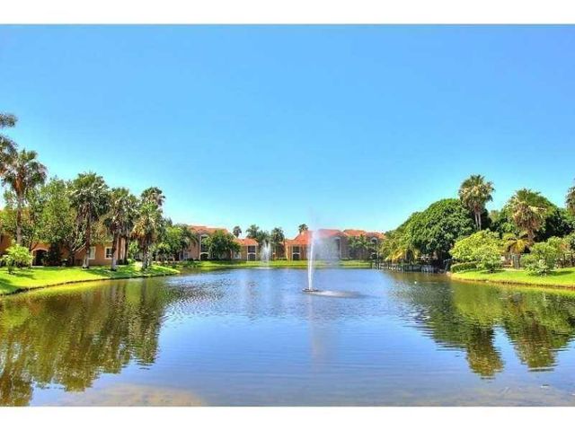 4820 N State Road 7 203, Coconut Creek, FL 33073
