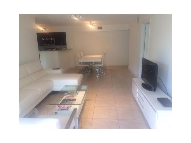 4820 N State Road 7 203, Coconut Creek, FL 33073