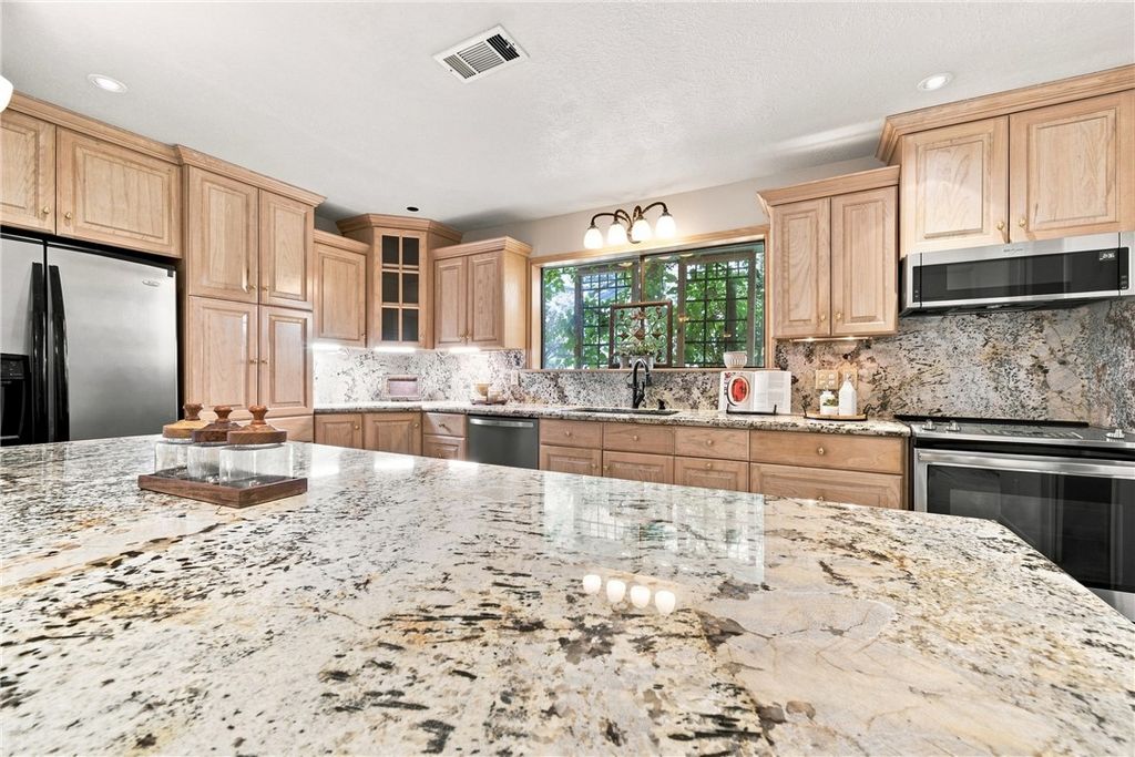 2705 Arbor Drive, Bryan, TX 77802 — photo 4