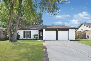 9611 Camrose Court, Houston, TX 77086