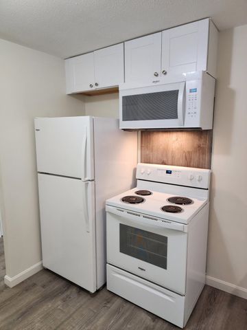 128 Loudon Rd Apt 2F, Concord, NH 03301