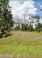 70 Bunker RD, Rotonda West, FL 33947