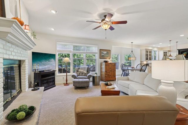 602 Woodhaven Court, Cambridge, WI 53523