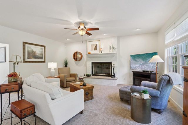 602 Woodhaven Court, Cambridge, WI 53523