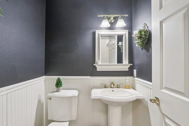 602 Woodhaven Court, Cambridge, WI 53523