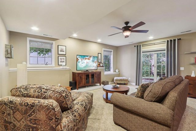 602 Woodhaven Court, Cambridge, WI 53523