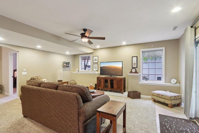 602 Woodhaven Court, Cambridge, WI 53523