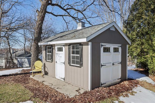 602 Woodhaven Court, Cambridge, WI 53523