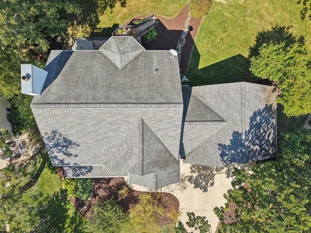 602 Woodhaven Court, Cambridge, WI 53523