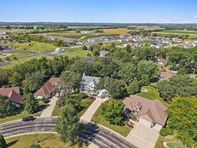 602 Woodhaven Court, Cambridge, WI 53523