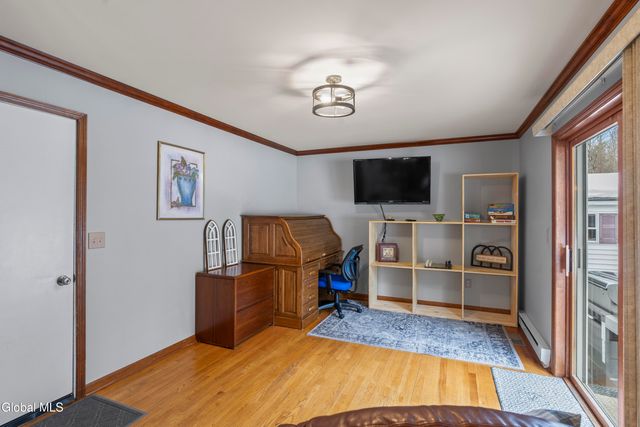 4 Queen Diana Lane, Queensbury, NY 12804