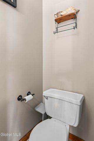 4 Queen Diana Lane, Queensbury, NY 12804