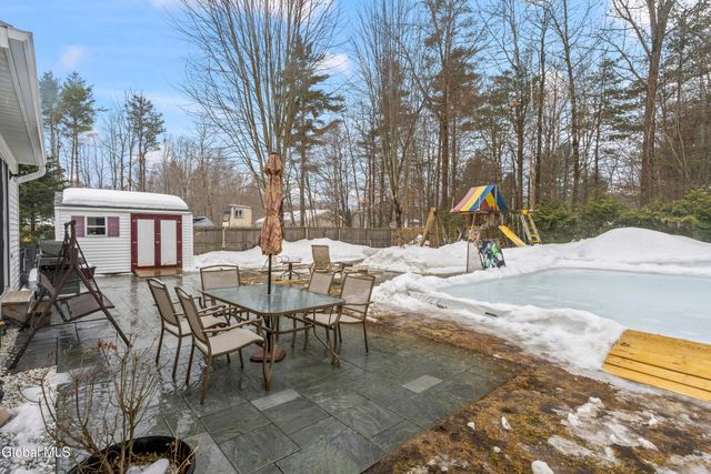 4 Queen Diana Lane, Queensbury, NY 12804