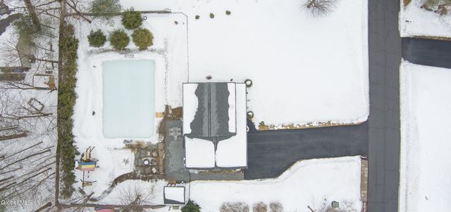 4 Queen Diana Lane, Queensbury, NY 12804