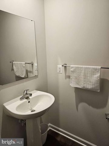 154 DURSLEY CIR, Middletown, VA 22645