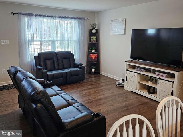 154 DURSLEY CIR, Middletown, VA 22645