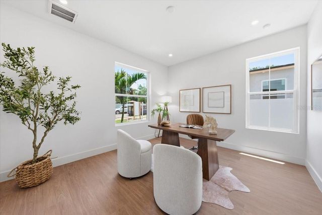 5130 DARTMOUTH AVENUE N, St Petersburg, FL 33710