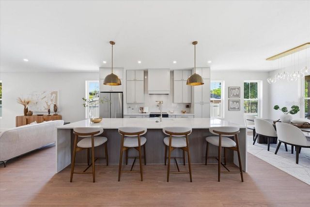 5130 DARTMOUTH AVENUE N, St Petersburg, FL 33710