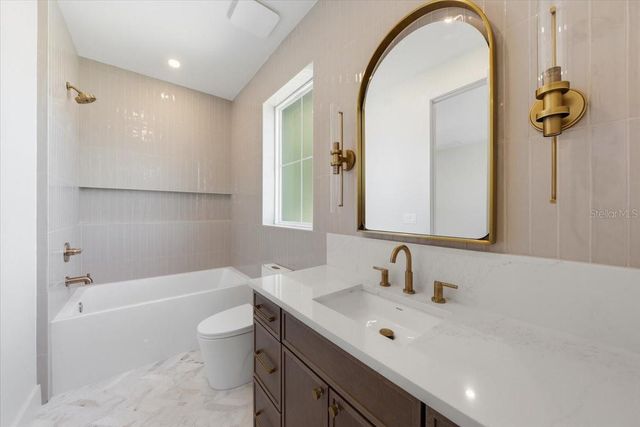 5130 DARTMOUTH AVENUE N, St Petersburg, FL 33710