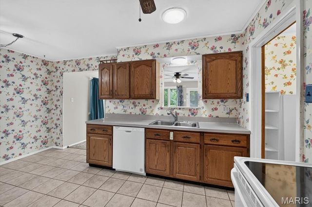 814 Arminda Avenue, Kirkwood, MO 63122