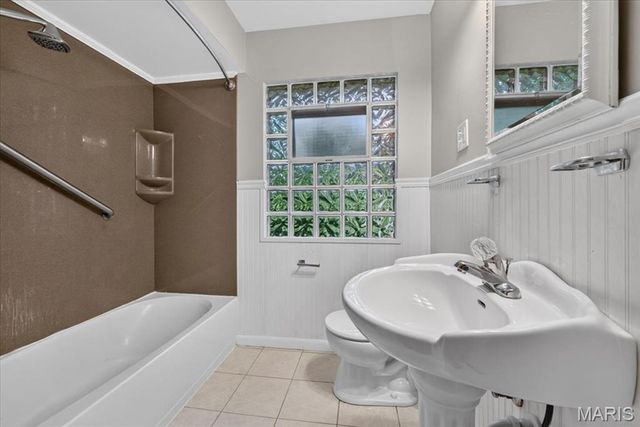 814 Arminda Avenue, Kirkwood, MO 63122