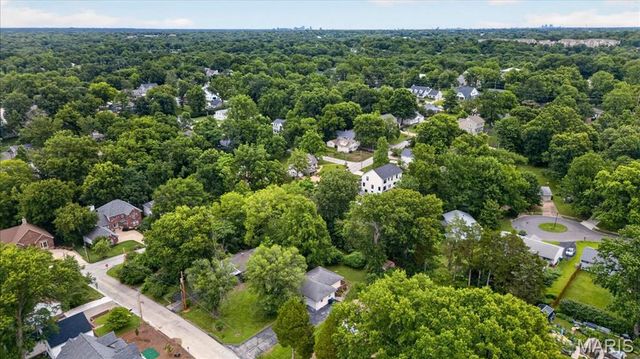 814 Arminda Avenue, Kirkwood, MO 63122