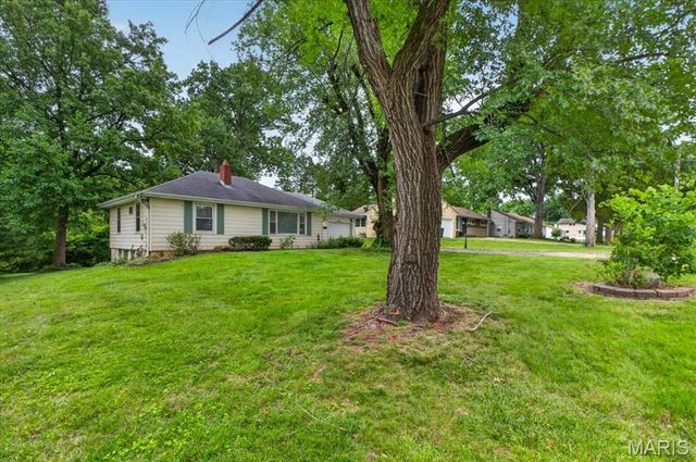 814 Arminda Avenue, Kirkwood, MO 63122
