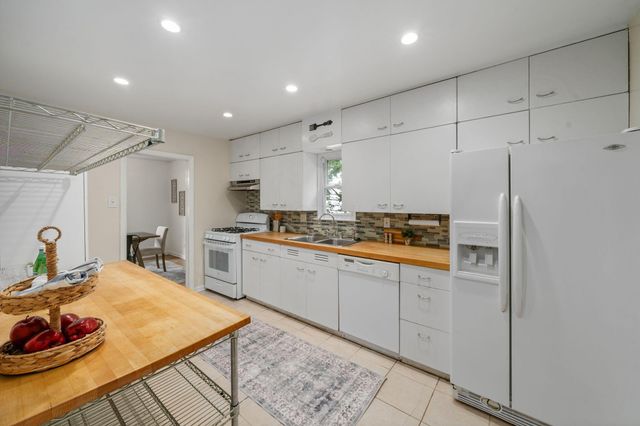 525 Northview Drive, Columbus, OH 43209
