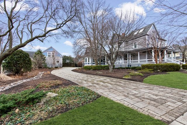 135 W Lake Street, Barrington, IL 60010